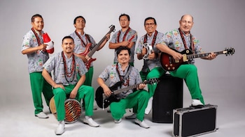 Los Mirlos lanzan álbum internacional.