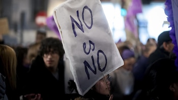 Feministas sobre Julio Iglesias: "Lo