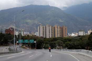 Una autopista casi sin movimiento