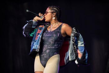 ARCHIVO - La cantante Tokischa durante su presentación en el Coca-Cola Flow Fest en la Ciudad de México el 27 de noviembre de 2021. Tras un año de grandes colaboraciones y algunas controversias, Tokischa se prepara para un 2023 con grandes conciertos. (Foto AP/Alejandro Godinez, archivo)