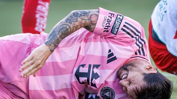 Messi abandona por lesión partido