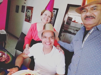Una celebración por un cumpleaños antecedió al derrumbe que atrapó a una familia - crédito @carlos_a_aponte/IG