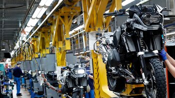 Con la “moto del futuro”,