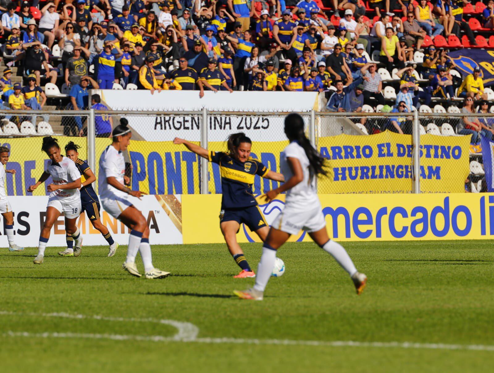 El estreno de Boca se jugó en la cancha de Deportivo Morón