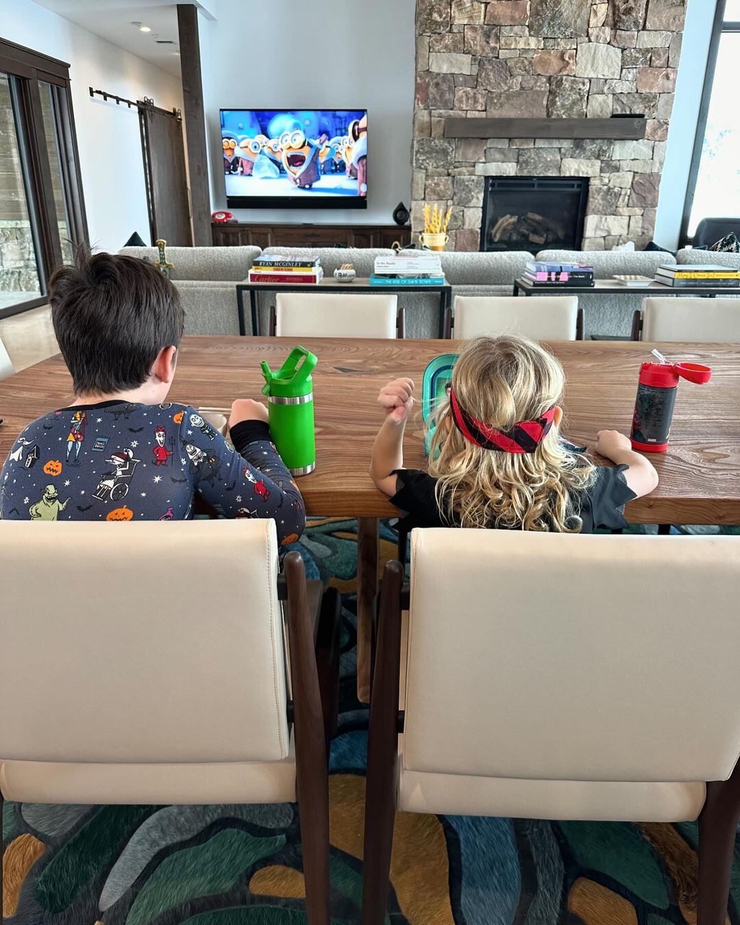 La pareja comparte dos hijos menores (Instagram @jessicabiel)