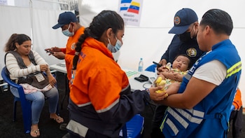 Heridos de la búsqueda entre los escombros, las víctimas colaterales de los terremotos en Venezuela