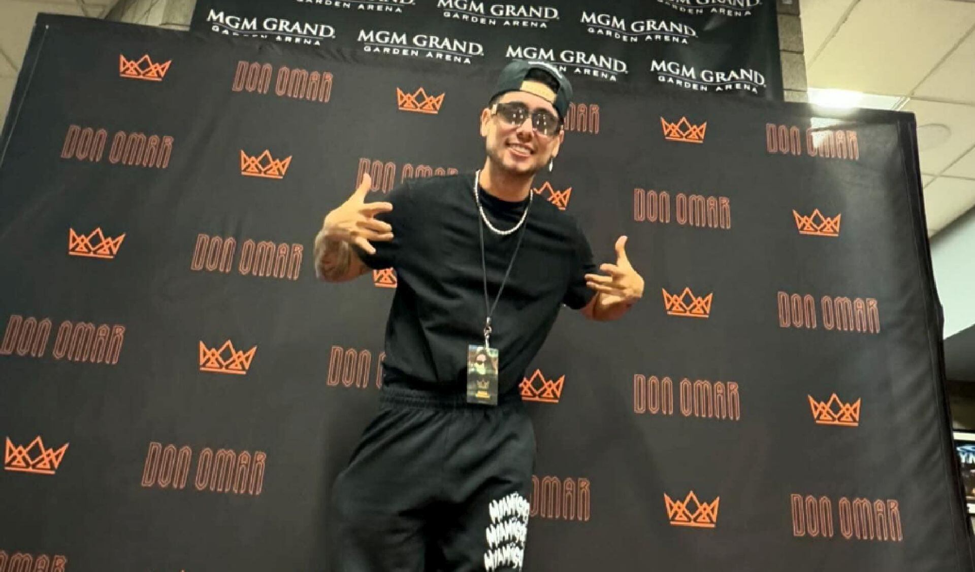 La última noche del año, el reconocido bailarín se robó las miradas durante la celebración en San Juan, reafirmando el orgullo peruano ante una audiencia global que aplaudió su actuación junto a estrellas urbanas (Facebook)