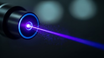 Por qué un láser que se opera solo durante horas entusiasmó a la comunidad científica mundial