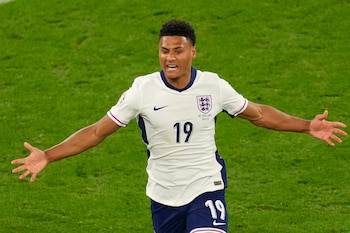 El delantero inglés sostuvo que el gol en la Eurocopa le dio reconocimiento internacional, elevó la presión sobre su rendimiento y consolidó su lugar en la élite (AP/Andreea Alexandru)