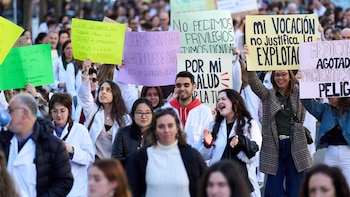 Los médicos vuelven a la