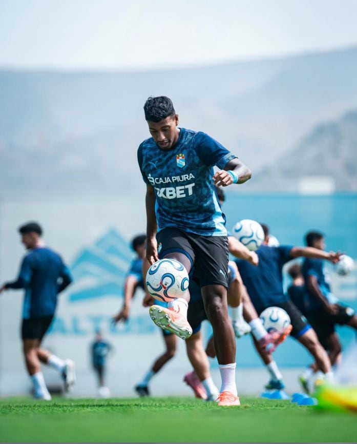 Sporting Cristal llega golpeado al duelo copero con tres ausencias clave que obligan a replantear su estructura defensiva y su equilibrio en el mediocampo. (Facebook / Sporting Cristal)