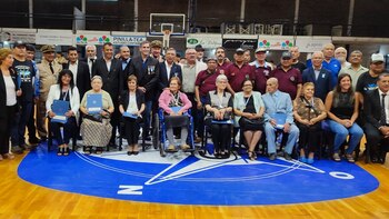 El emotivo homenaje a las