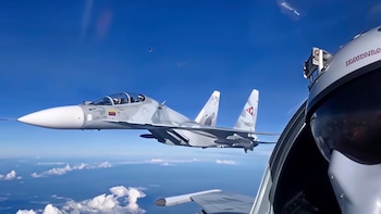 Un oficial de la aviación