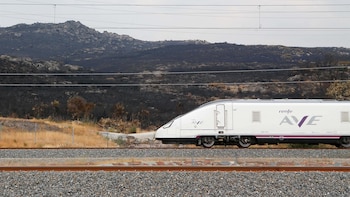 Adif baja la velocidad a