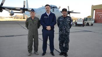 El ministro de Defensa, Luis