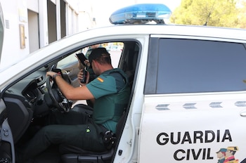 03/09/2026 Dos agentes de la Guardia Civil en un coche patrulla.
POLITICA ESPAÑA EUROPA ISLAS BALEARES SOCIEDAD
GUARDIA CIVIL