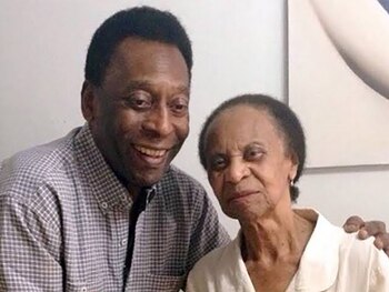 Pelé pudo celebrar los 100