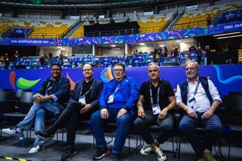 Fabián Borro (en el centro