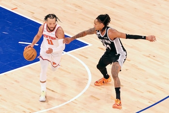 Jalen Brunson sumó 36 puntos, 7 asistencias y 3 robos en el Juego 4 y se consolidó como candidato al MVP de las Finales de la NBA - crédito Sarah Yenesel/Shutterstock/EPA/EFE