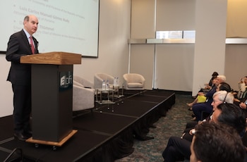 Felipe Chapman, ministro de Economía y Finanzas, participó en el evento “Cooperación interregional en la recuperación y reutilización de activos de la criminalidad organizada: romper el ciclo, cómo los bienes incautados al crimen pueden reconstruir lo que el delito destruyó”. (Cortesía)