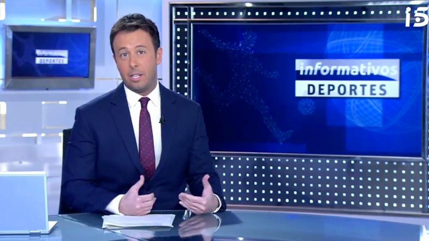 Matías Prats Jr. en el telediario de Telecinco. (Mediaset España)