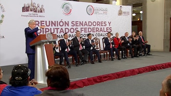 Encuentro AMLO con legisladores de