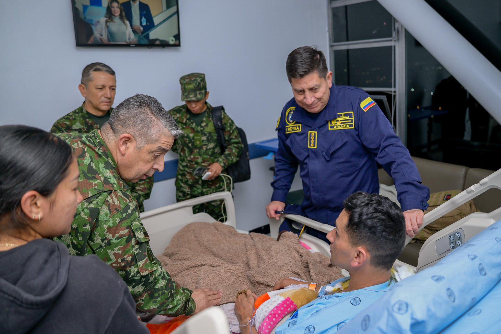 Las Fuerzas Militares publican las primeras imágenes de los militares heridos en el accidente del avión Hércules C-130 - crédito FF. MM/X