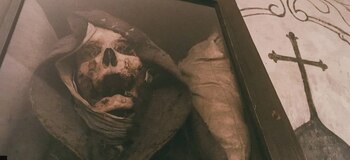 Las criptas debajo del templo,