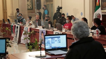 Comisión Ayotzinapa (Foto: Twitter@A_Encinas_R)