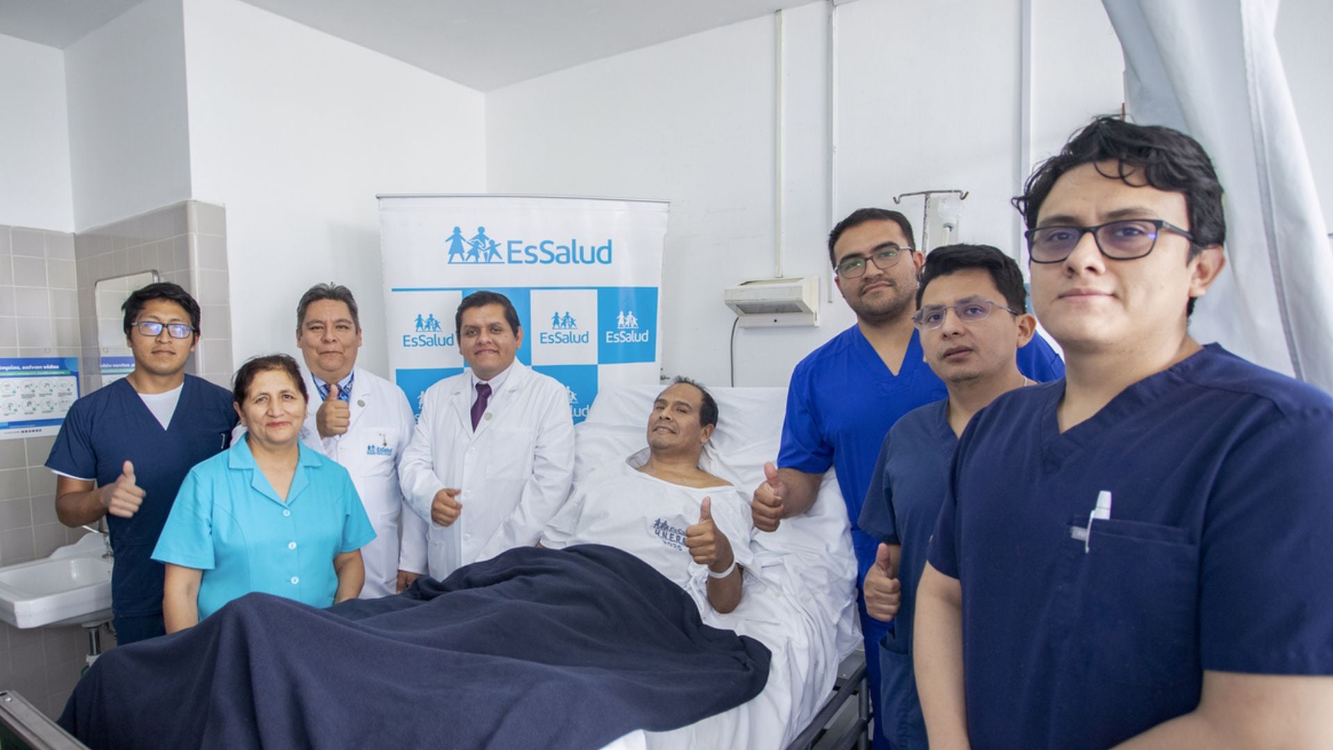 Equipo multidisciplinario realiza extracción total de tumor y logra recuperación funcional - Créditos: Essalud.