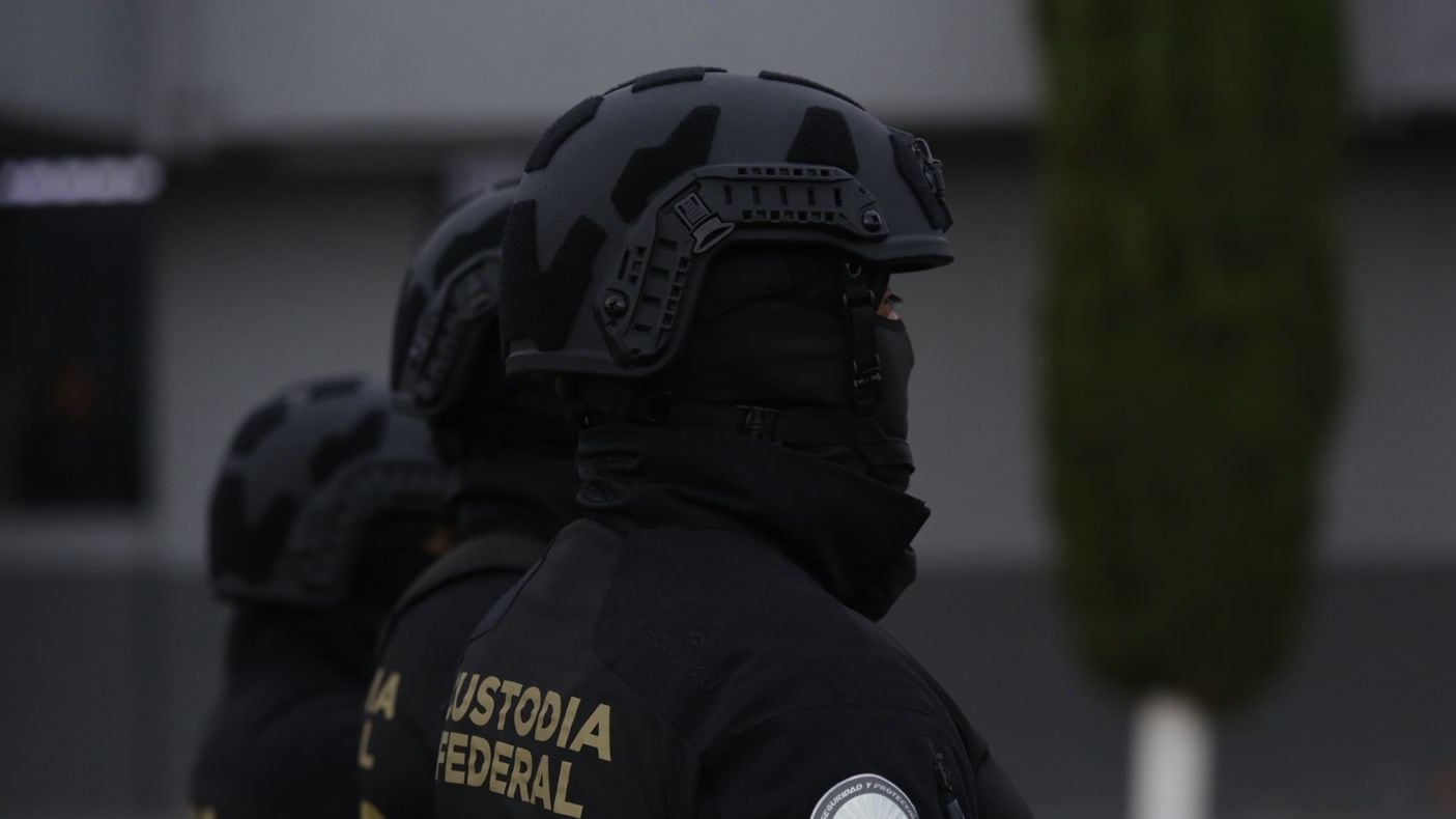 El Gobierno de México expulsó a 26 personas a Estados Unidos, esto derivado de presuntos vínculos con distintas organizaciones criminales, entre ellas el Cártel Jalisco Nueva Generación (CJNG) y el Cártel de Sinaloa.(SSPC)