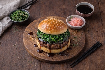 Hamburguesa al estilo japonés con