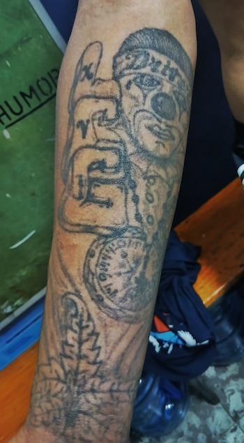 Las investigaciones policiales señalan al detenido con el rango de homeboy en la facción Sureños de la pandilla Barrio 18. (Foto cortesía Policía Nacional Civil)