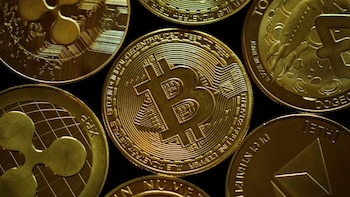 Las remesas en criptomonedas hacia El Salvador suben 35.7% hasta julio, pero siguen en 0.69% del total