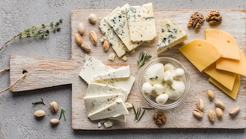 Queso alto en grasa, la