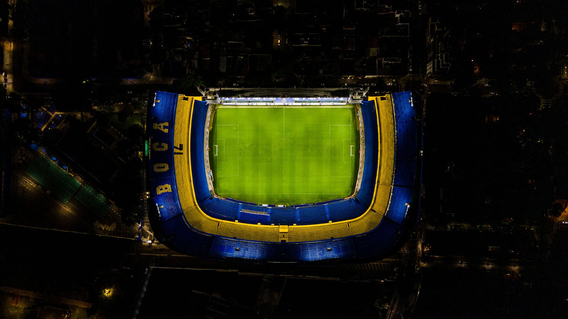 Los palcos de la cancha de Boca se tirarían abajo recién en 2027 (Tomas Cuesta/Getty Images)