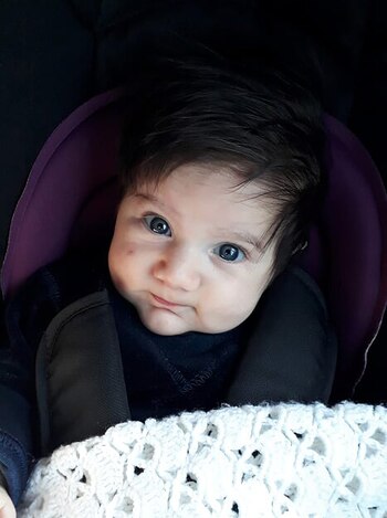 Kai y sus ojos azules.