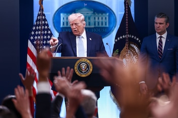 Foto de archivo del presidente Donald Trump este 6 de abril de 2026. EFE/JIM LO SCALZO