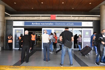 Los controladores aéreos levantaron las