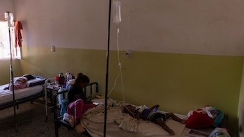 Un chico con desnutrición en el hospital de Santa Victoria Este. Allí murió un bebé de Rancho El Ñato. (Adrián Escandar)