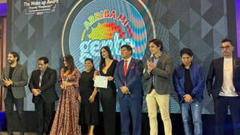 Arriba Mi Gente es conducido