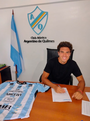 El defensor Axel Poza, surgido