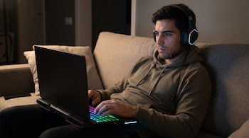 laptop gamer - laptop - gamer - videojuegos - tecnología - 14 de mayo