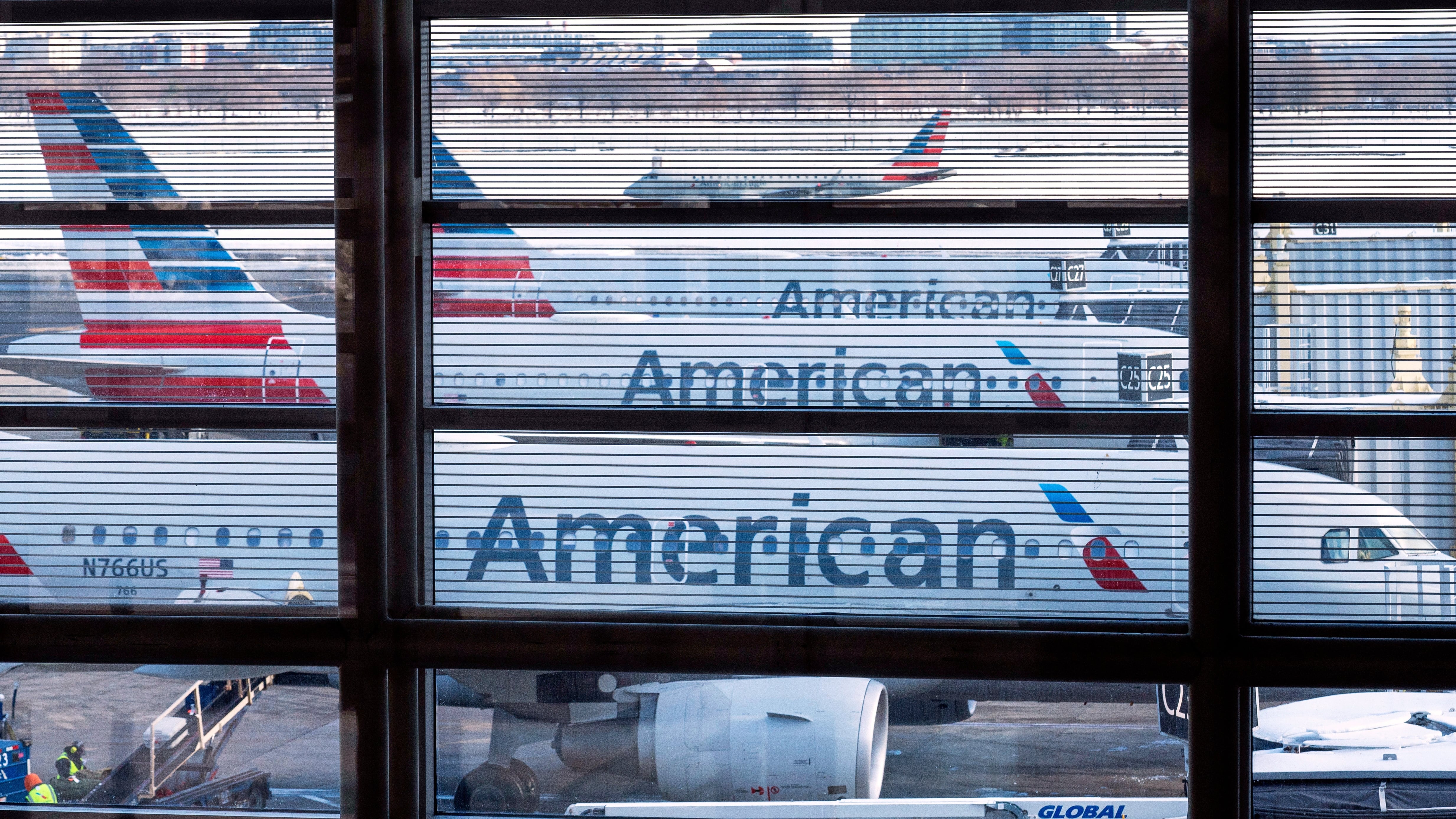 FAA investiga en Phoenix un cruce de vuelos de American Airlines que pudo terminar mal