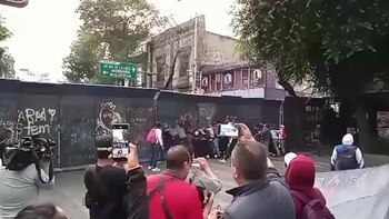 Normalistas de Ayotzinapa lograron tirar