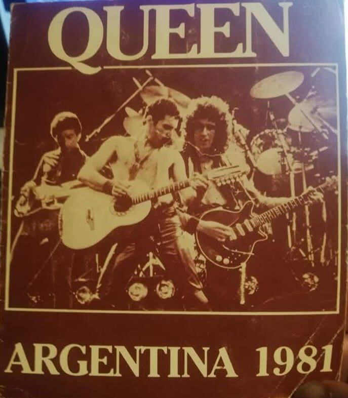 Andrea todavía conserva su entrada al recital: una verdadera reliquia