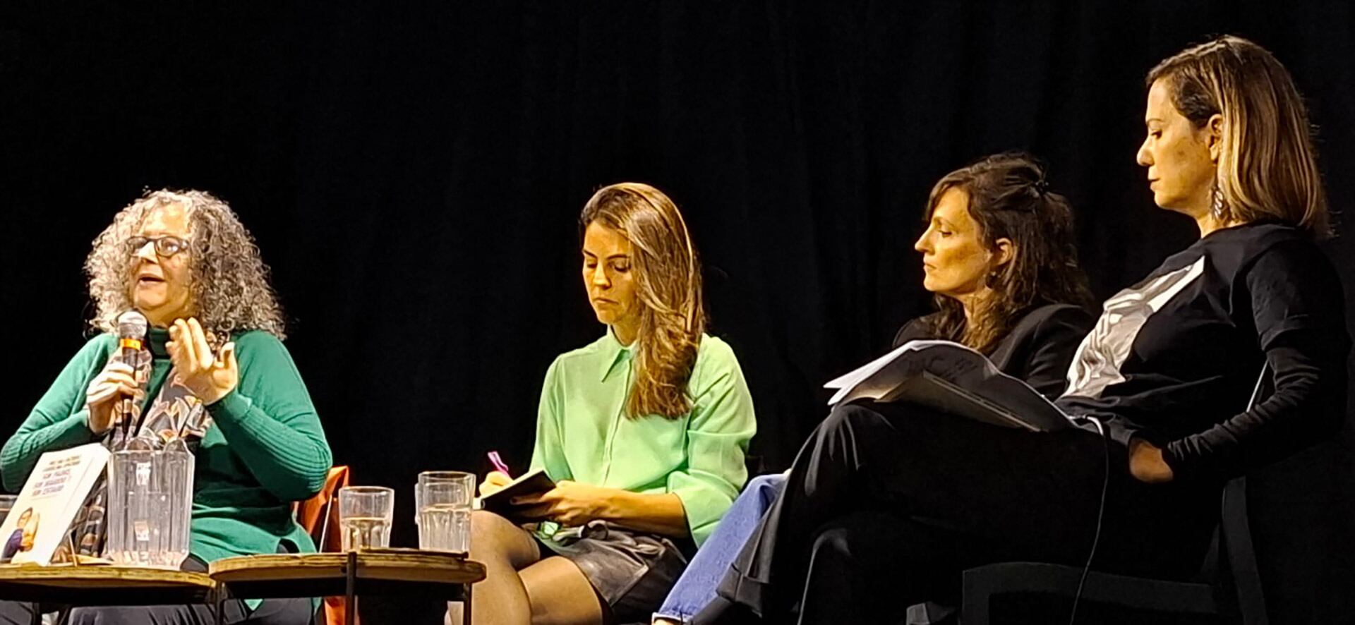 Las investigadoras hicieron converger los temas que las ocupaban en uno común: quiénes son, qué hacen, qué edades tienen, qué piensan, las mujeres de las nuevas derechas. (Julieta Bugacoff)