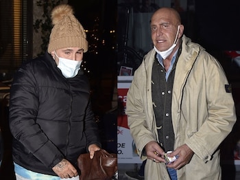 01/01/1970 Kiko Rivera y Kiko Matamoros.
MADRID, 17 (CHANCE) Tras verse obligado a retrasar su encuentro virtual con Kiko Matamoros debido a problemas técnicos con Twitch, Kiko Rivera y el colaborador de 'Sálvame' ya ha podido disfrutar de una charla de amigos de lo más entretenida en la que Matamoros reveló cuál es su lado más tierno, el de abuelo. "Es una pasión con él, yo le pido a mi hija que me mande vídeos todos los días. Se vive de forma distinta, no tienes la dependencia que tienes con un hijo, pero tienes todas las posibilidades de disfrute". Sin poder contener una gran sonrisa al hablar del pequeño Matías, Kiko confiesa: "Me llama 'bello', al principio le costaba decirlo y me he quedado con 'bello', el otro abuelo es 'bobo', que no es que sea bobo, pero le llama así".Por su parte Kiko Rivera no dudó en reconocer que para él sus principales alegrías en la vida sin sus hijos, sobre todos sus hijas Ana y Carlota con las que pasa más tiempo: "Hoy en día mi pasión más grande son mis hijas y mi hijo, pero tengo la mala suerte de que con mi hijo no puedo pasar todo el tiempo que quisiese. Lo que me dan mis hijas, desgraciadamente, no me lo puede dar mi hijo, pero los quiero a los tres por igual". Reconociéndose mutuamente la suerte que tienen de haber encontrado mujeres tan valiosas como Marta López e Irene Rosales, Matamoros asegura que le gutaría volver a ser padre de nuevo: "Primero me voy a casar porque es el deseo de mi pareja y luego sí que quiero volver a ser padre".Aunque el colaborador de 'Sálvame' ha encontrado en Marta a la compañera perfecta con la que compartir el resto de su vida, Kiko es muy consciente de la diferencia de edad que existe entre ambos y que cada día se hará más palpable: "Es evidente que se tiene que notar, tengo 64 años* habrá un momento en el que me apague antes que ella en todos los sentidos, con eso cuento y ella tiene que contar con eso también. Son 40 años de diferencia y son muchos. Lo importante es que el tiempo que estemo