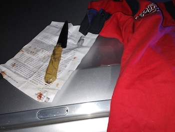 El cuchillo y las dos