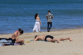 Imagen de archivo de la playa de Cádiz antes de Semana Santa. (Europa Press/Nacho Frade)